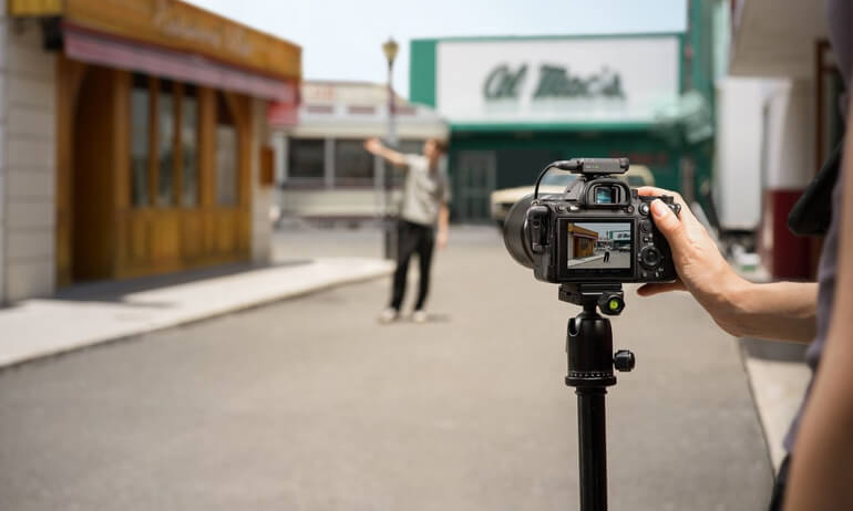 意昂体育 Mic Mini｜Using with a Camera