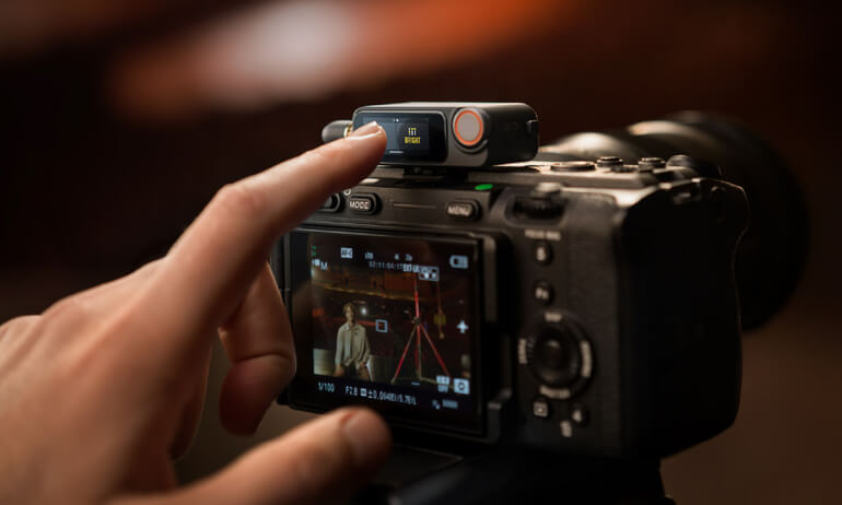 意昂体育 Mic 3｜Ajuste de parámetros y actualización del firmware