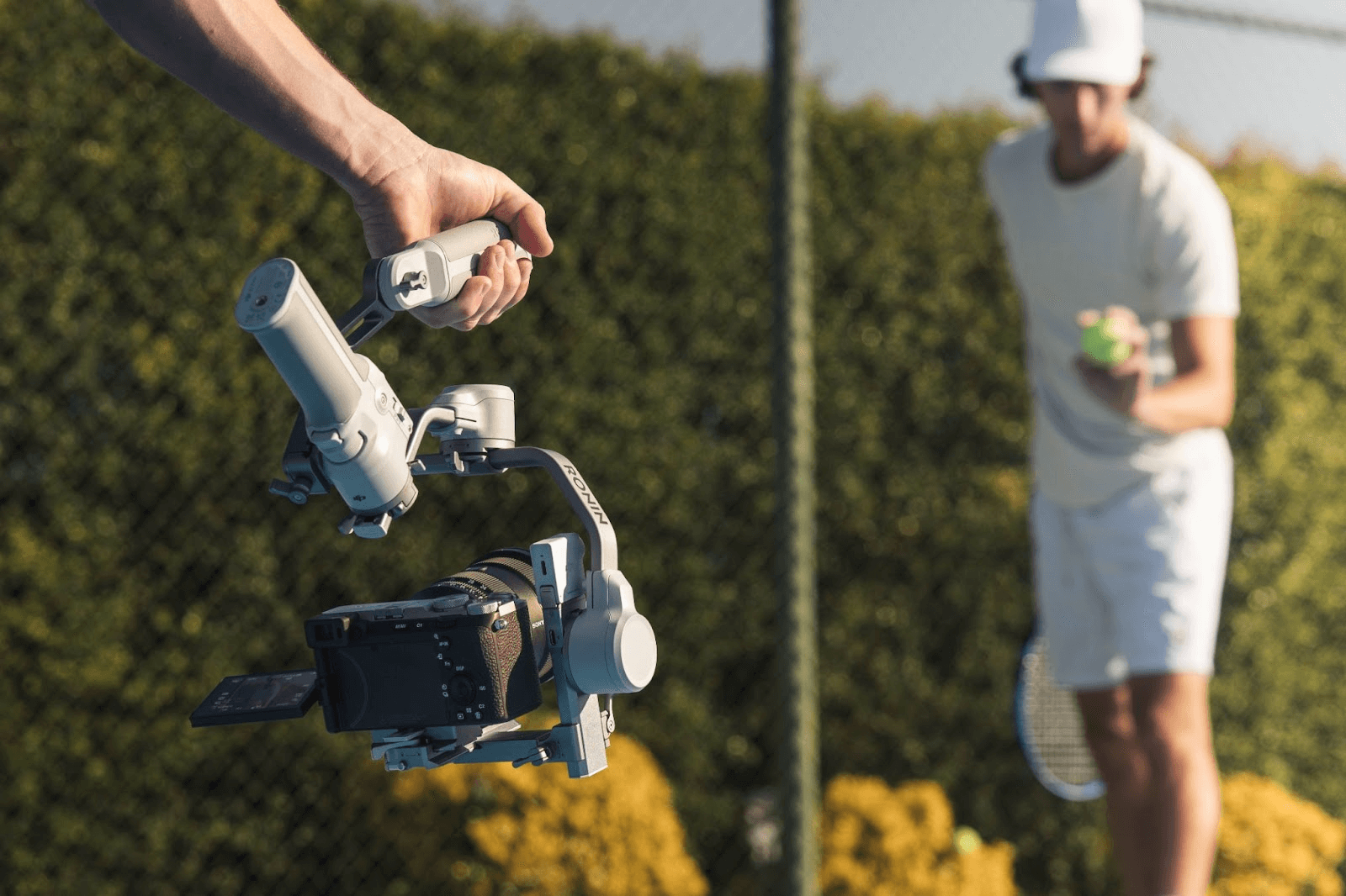 Tennis shots with the RS 4 Mini with a handle