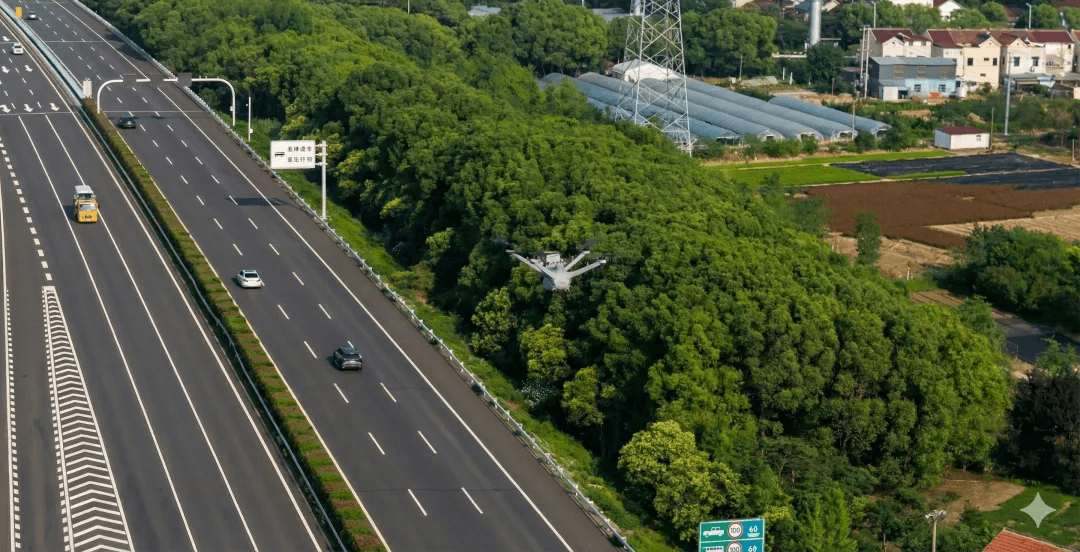 无人机巡查高速公路
