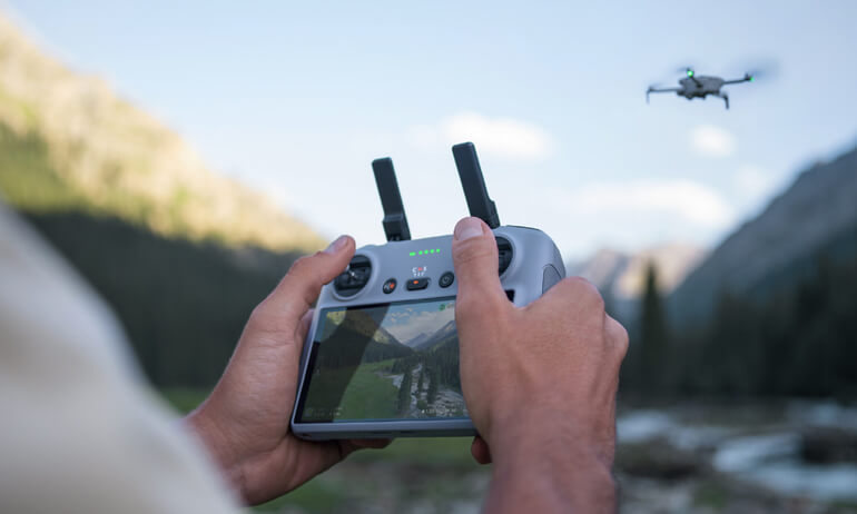 DJI Mini&nbsp;4&nbsp;Pro | QuickShots