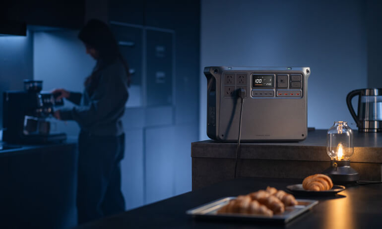 DJI Power Series | Uninterruptible Power Supply (UPS)