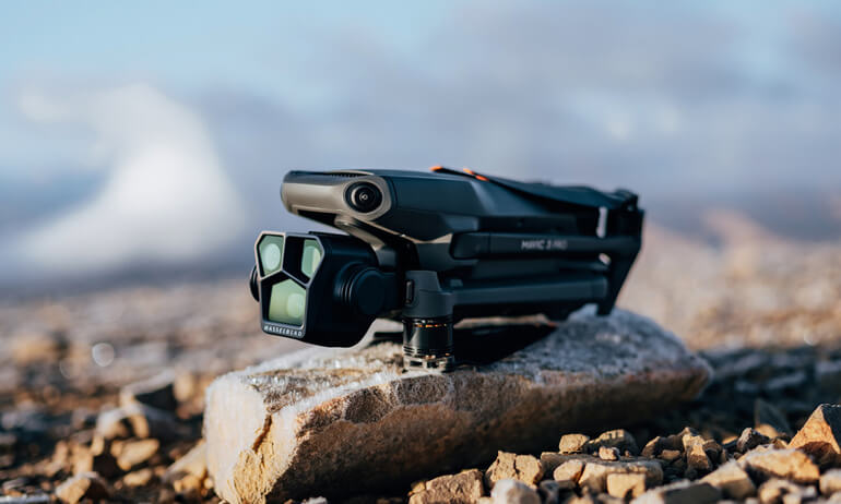 意昂体育飞行器｜与飞行眼镜/穿越摇杆的适配指引