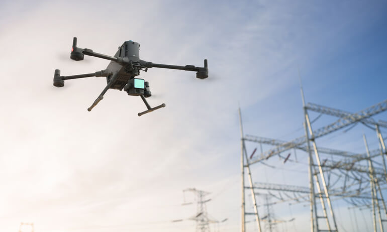 DJI Matrice 400 | Power Line Follow