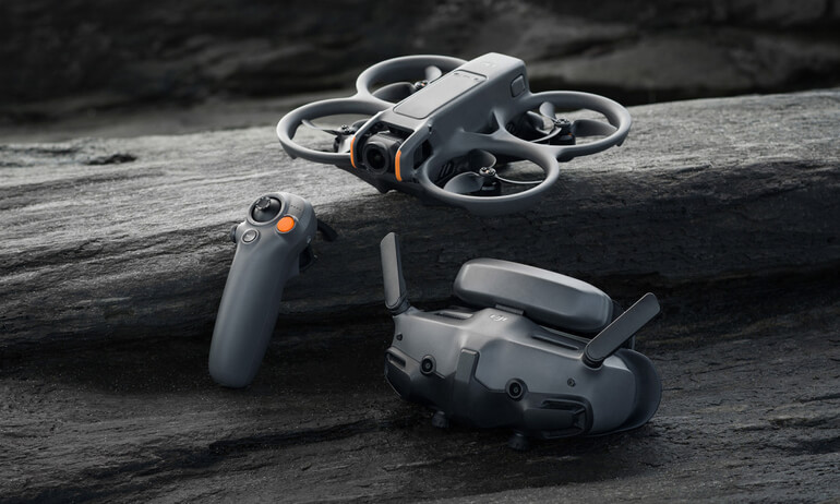 DJI RC Motion 3 - モーションコントロール、簡単ACRO - ビデオ