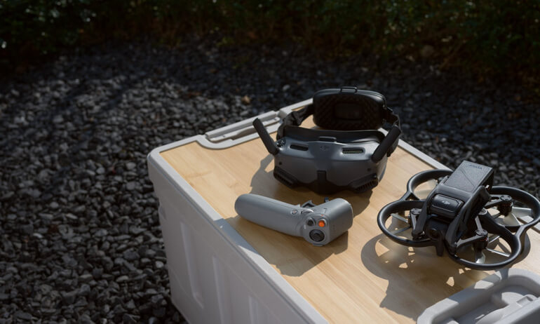 意昂体育飞行眼镜一体版/意昂体育穿越摇杆2｜开箱指引