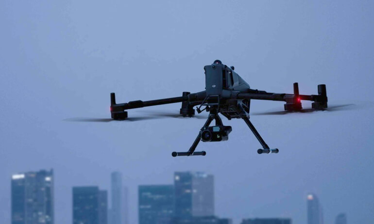 DJI Matrice 400 | Airborne Relay