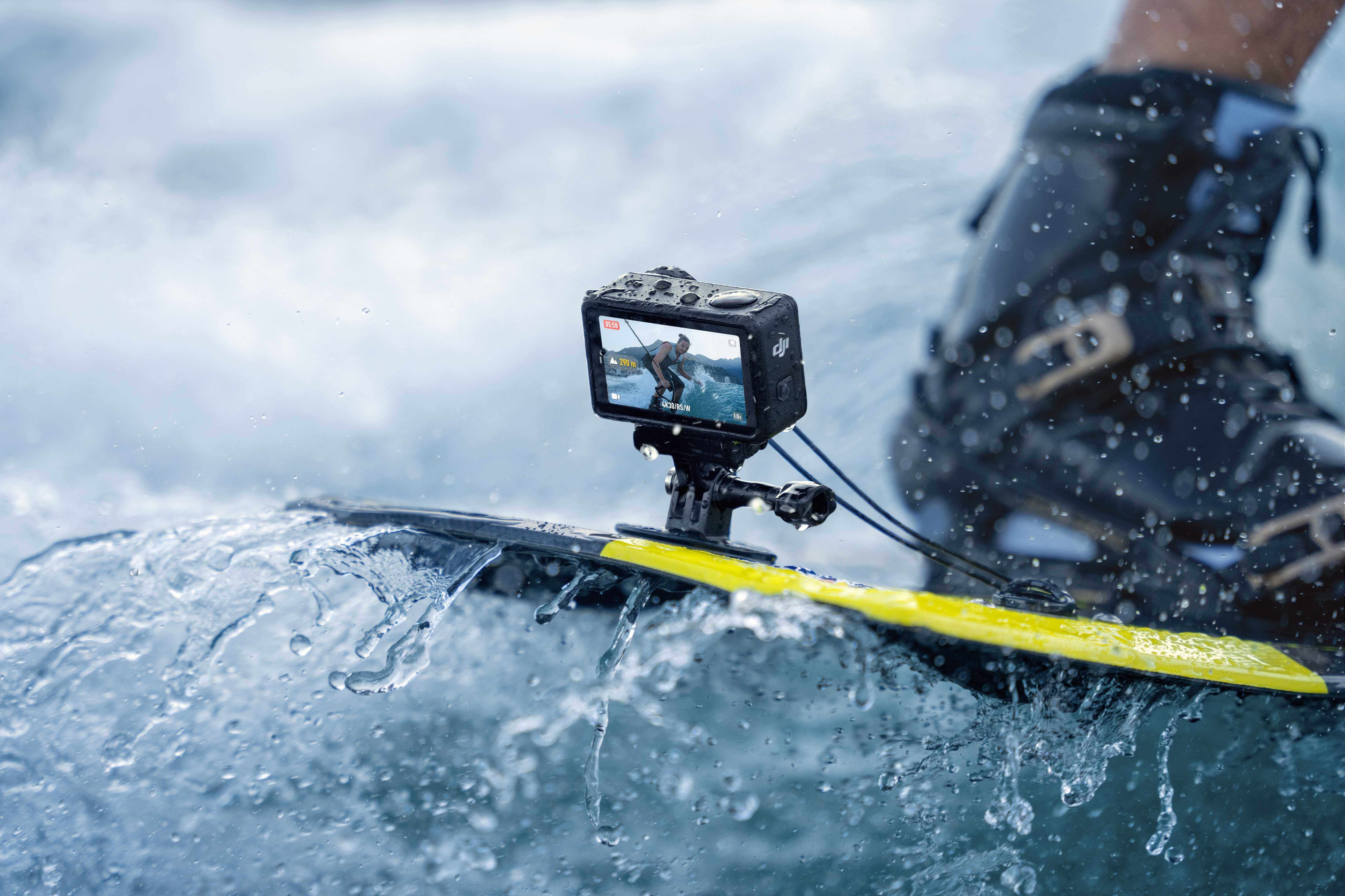 ウェアラブルカメラとは？アクションカメラとの違いと選び方を解説 - DJI