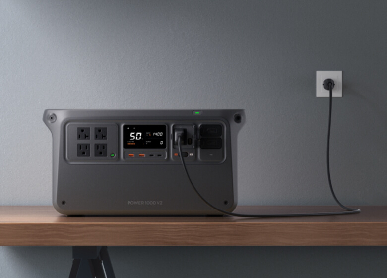 DJI Power 1000 V2 sạc nhanh qua nguồn điện lưới - chube.vn