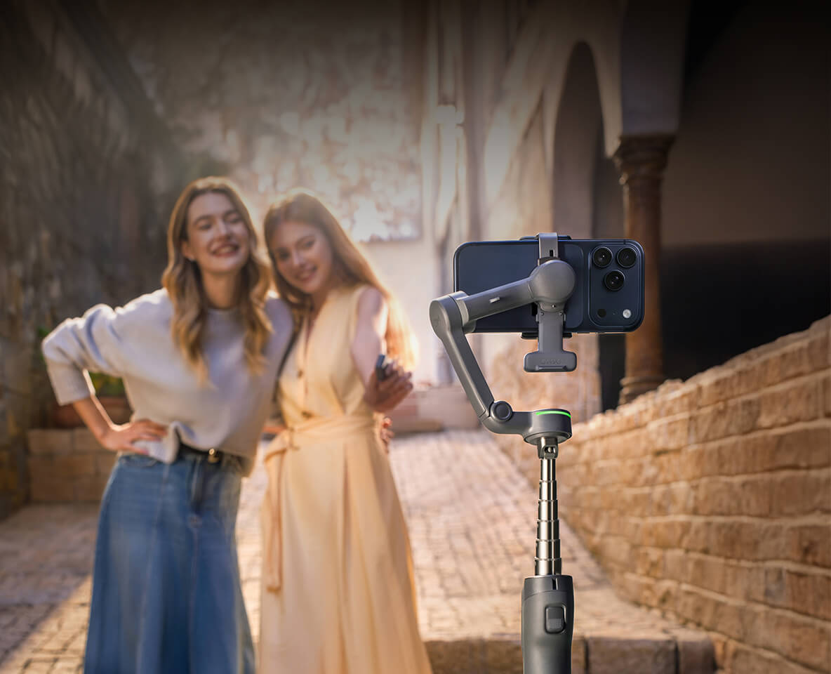 מייצב Osmo Mobile 8P Standard Combo מבית DJI