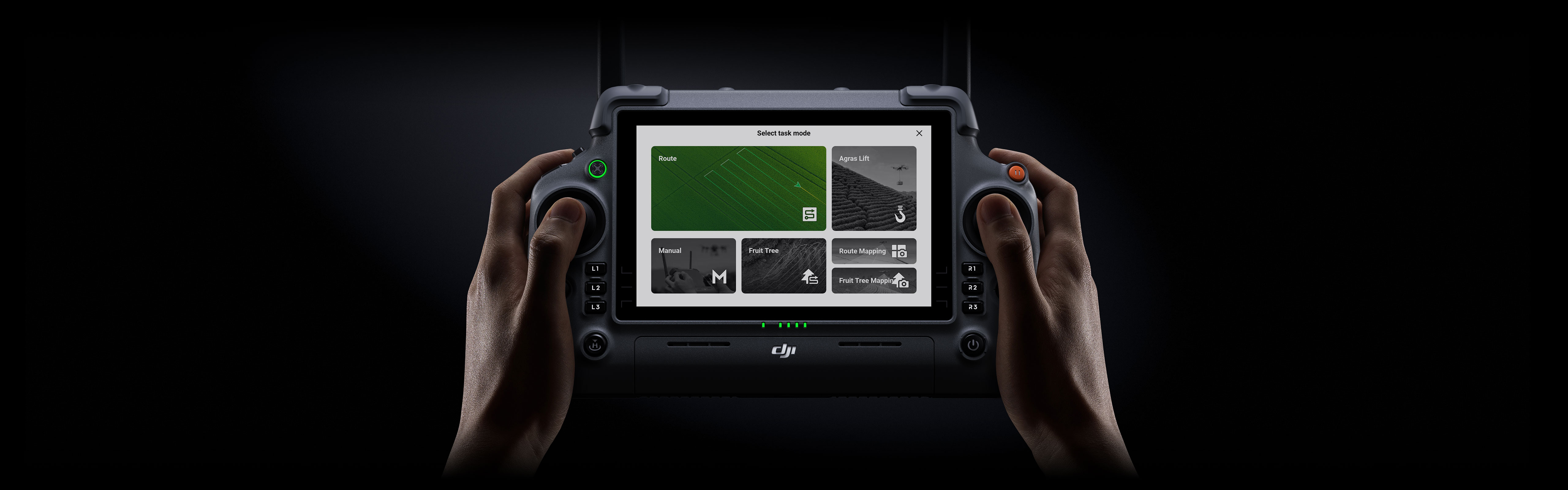 Telecomanda agricola inteligenta DJI RC Plus in camp