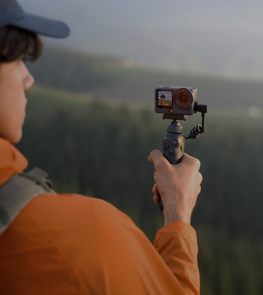 ハイキングに最適な‌DJIアクションカメラ - DJI 日本