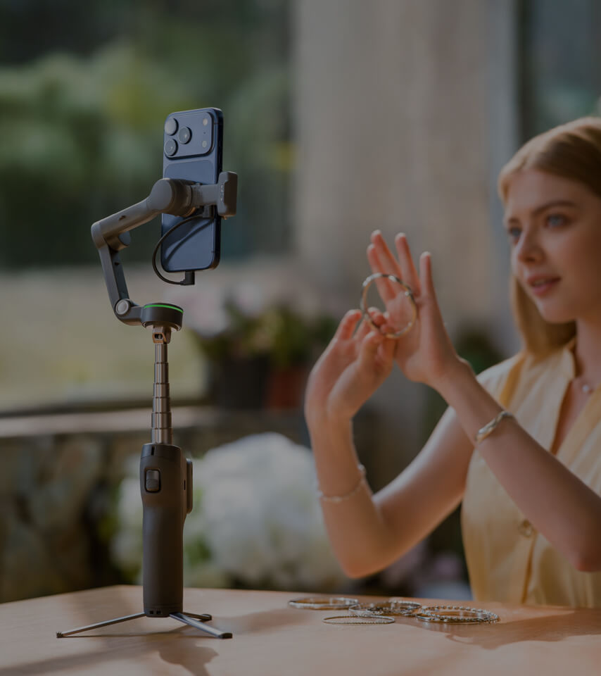 DJI Vlogに最適な用DJIカメラ＆アクセサリー - DJI 日本