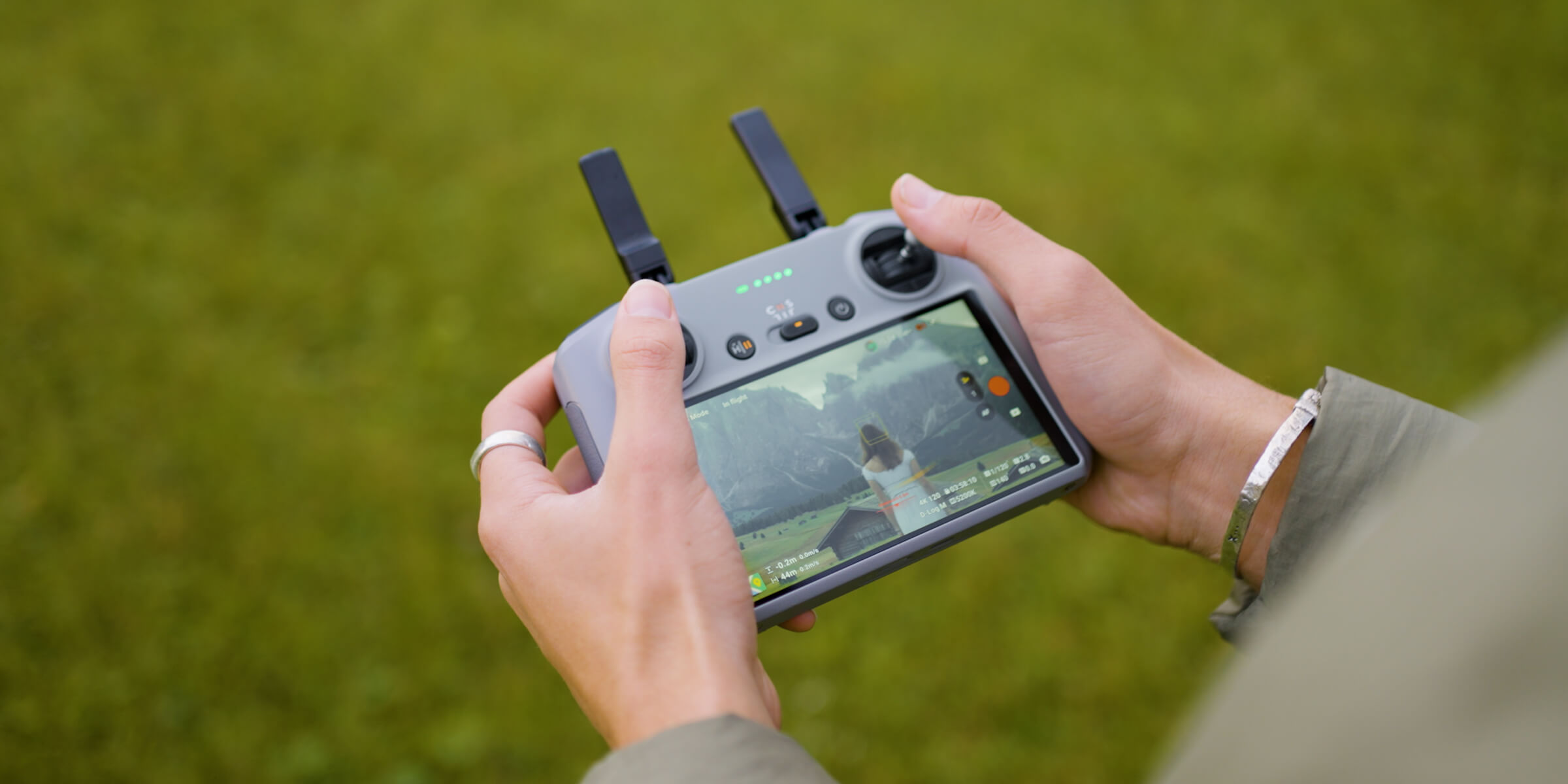 DJI Power 1000 Mini - Power Beyond Size - DJI Norway